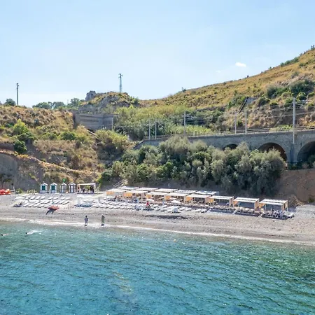 Üdülőközpont Torre Normanna