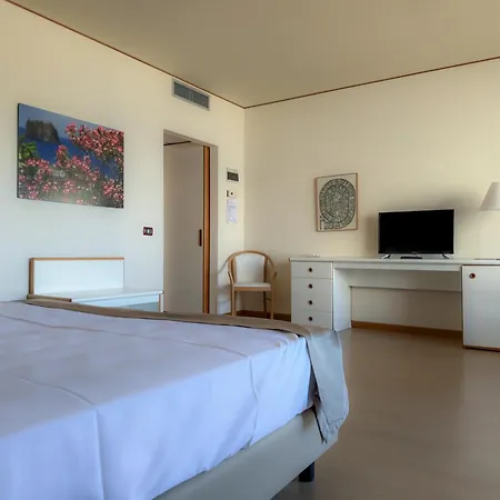 Torre Normanna Resort 4*